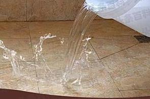 石狮漏水维修 免砸砖防水材料该如何施工
